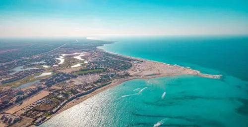 Marassi, North coast chalet, Cozzy New one bedroom with one double bed & 2 bunk beds, plus 2 double foldable beds in living room, Free access to North beach, Verdi Lagoon & Blanca Lagoon for 2 adults and children under 10 years شالية مراسي الساحل الشمالي