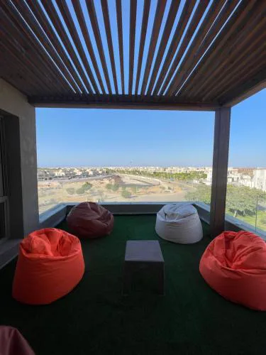 Modern 4BR Villa - Exclusive Hacienda Bay