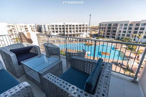 Pool view chalet in Marassi