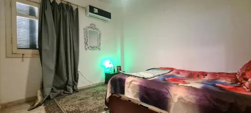 شقه فندقية بالشروق بالقرب من مدينتى للعائلات و الاسر فقط