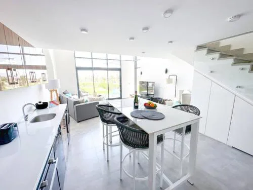 Beachfront Spacious Somabay Loft