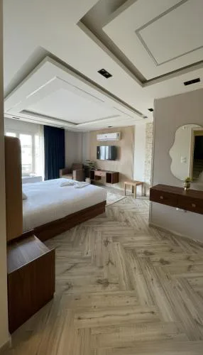 Heart View Hotel