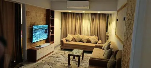 شقه