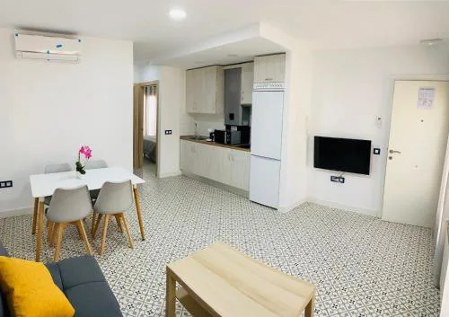Al-Qazeres Suites