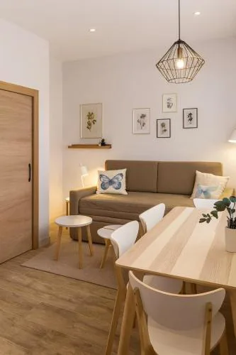 TRIA NOMINA Apartamentos Turísticos
