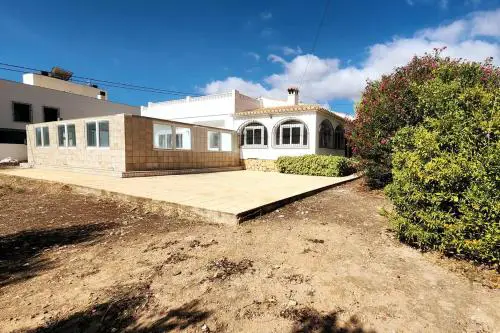 Villa with pool and barbecue on the Costa Blanca
