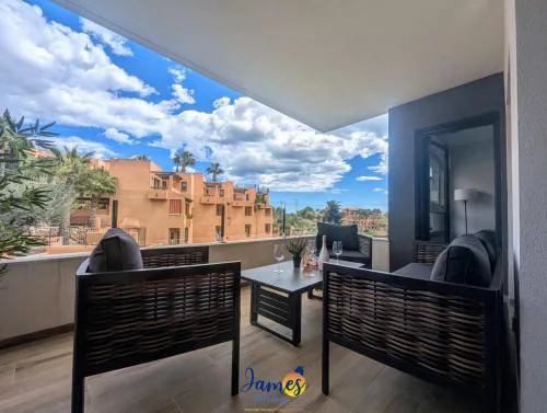 Chic 2 bedroom Apartment with Comunal Pool VM75