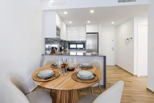 Lotus - Contemporary Apartment with Pool & Private Balcony