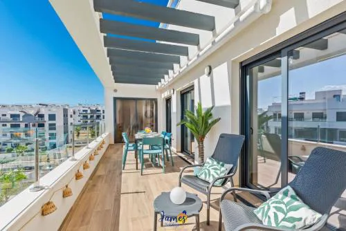 Paradise 77 Penthouse with Private Jacuzzi VM65
