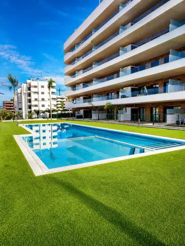 Claudia Luxury Apartment near the beach with a pool, gym, and secure gated parking