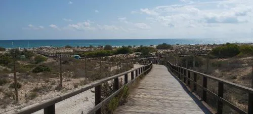 Adosado con piscina y terraza a 700m de la playa