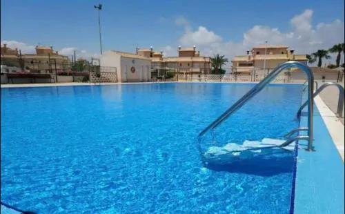 Adosado nuevo con piscina Gran Alacant