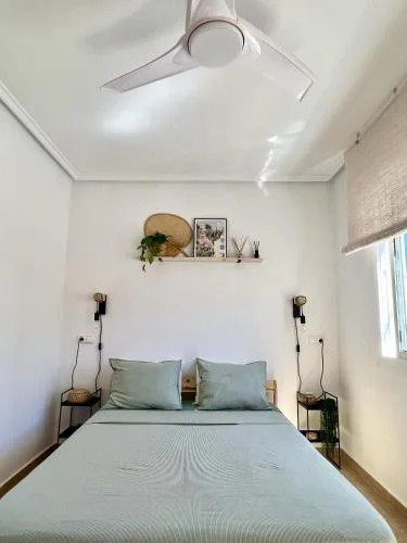 Casa Canarias en Alicante, playa y piscina