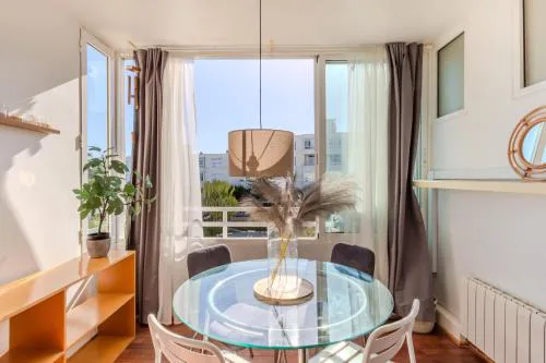 Panoramic views and a swimming pool near the airport