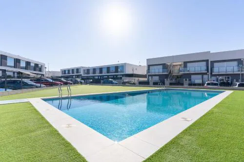 rentafive - Chalet - Piscina - Nuevo