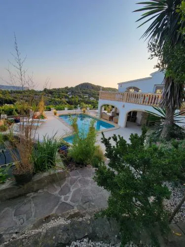Charmante villa avec vue mer