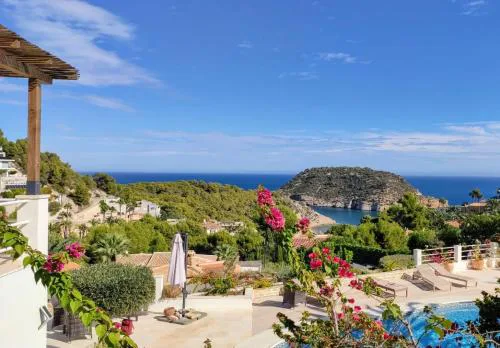 Llum d'Illa - Villa with spectacular sea views
