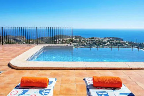 Villa Amanecer by Villa Plus