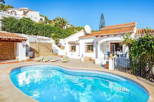 Villa Colbryca by Villa Plus