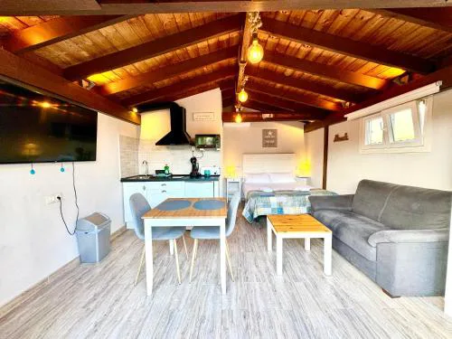 3 Casita-Estudio con Jardín en la playa