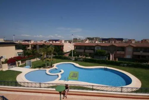 Apartamento con solárium y piscina R129 by Novadesta