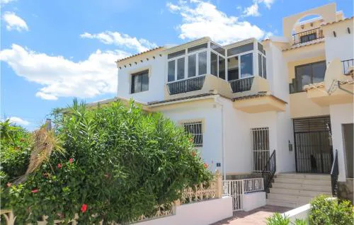 2 Bedroom Amazing Apartment In Quesada