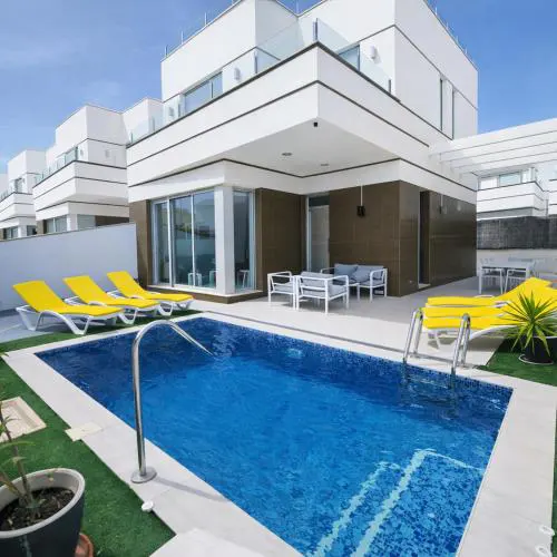 Modern Villa with Private Pool near Golf Courses