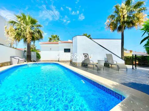 Villa Limon by Villas&You