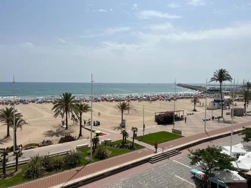 Apartamento 1ª Línea de Playa - Con Piscina y Parking