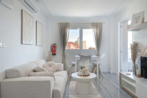 Apartamento de Diseño con Piscina cerca del Mar