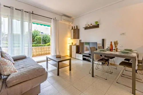 Apartamento planta baja a dos minutos de la playa