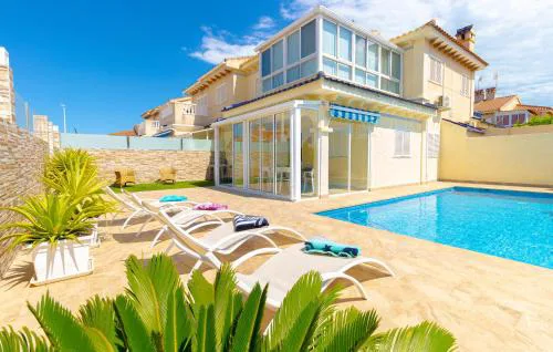 4 Bedroom Lovely Home In Orihuela Costa