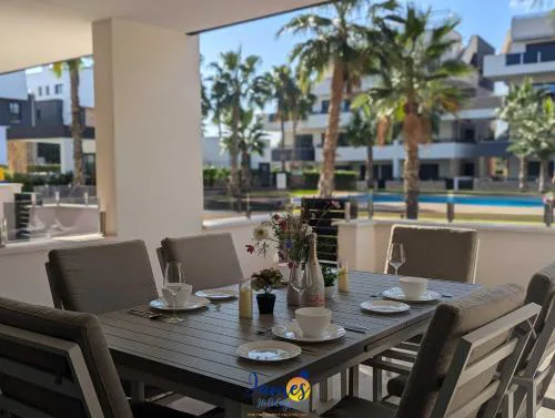 Alfredsi Luxury Poolside Retreat Apt Duly11