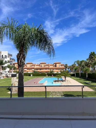 Amazing pool view apartment BIOKO