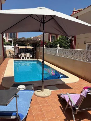 Chalet Campoamor con piscina privada