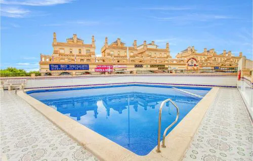 Stunning Apartment In Orihuela Costa