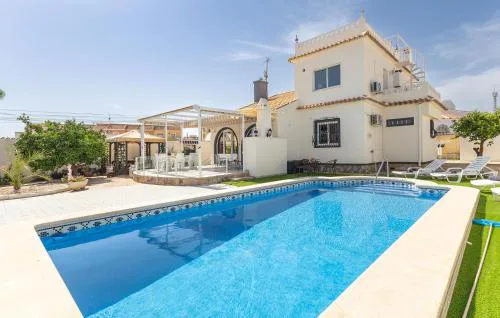 Stunning Home In Orihuela Costa