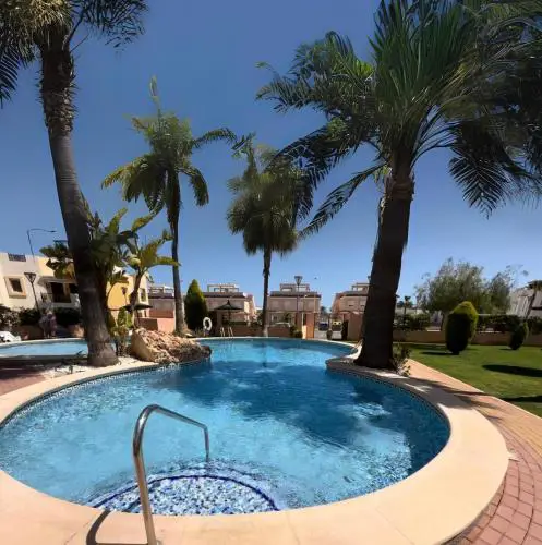 2-bedroom Penthouse with Swimming Pool & Terraces!