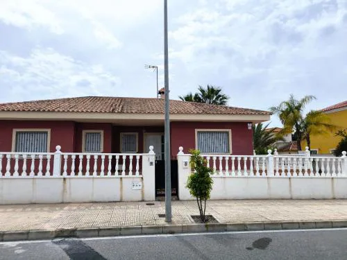 La Marina Holiday Home