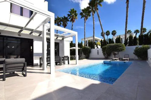 Villa Levante, Modern Costa Blanca villa with pool and sunny terrace