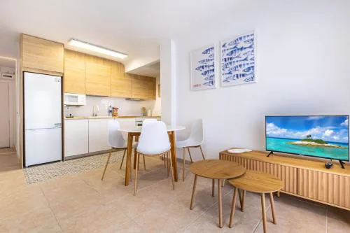 Steps to Arenal Beach - Modern & Newly Renovated
