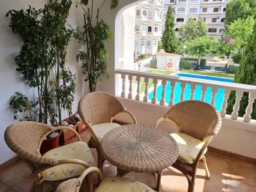 Nice and cozy flat with pool next to the beach