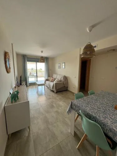 Apartamento con 2 habitaciones y garaje