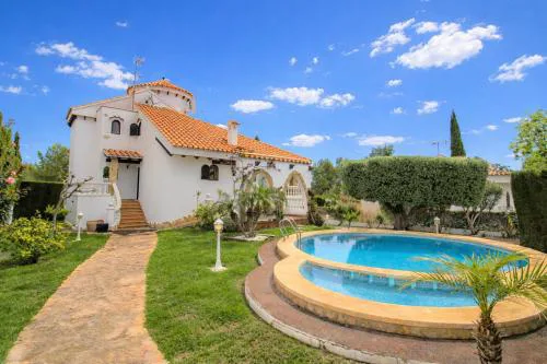 Villa con piscina , jardin y Barbacoa Alcossebre ALBERT VILLAS