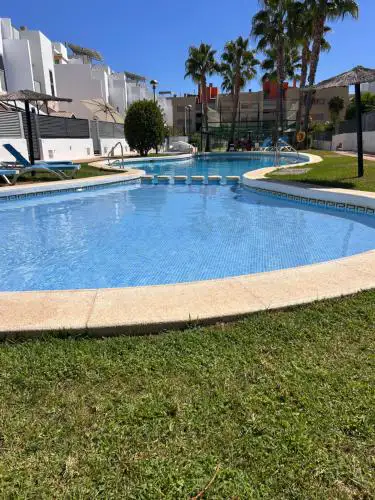 Villa Dulcinea - alojamiento familiar en segunda línea de playa con piscina