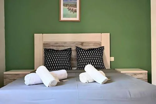 3-bedroom 2-bathroom flat ideal for families and nomads