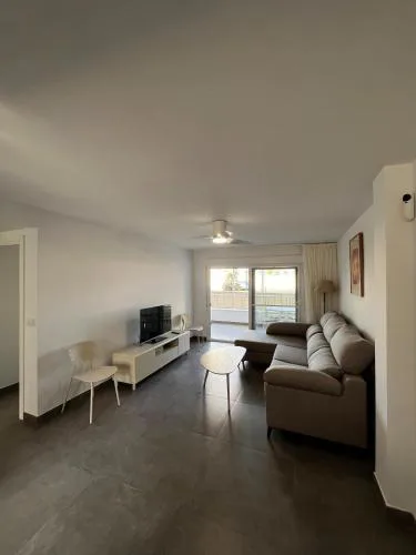 Apartamento reformado a estrenar en PAU 5 a solo 2 min de la Playa de San Juan