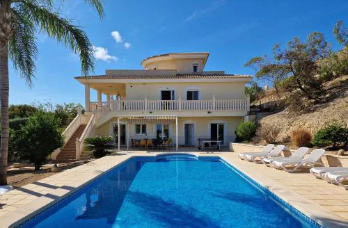 Casa Gran Mirador - Ruime vakantie villa met groot privé zwembad 8-14 pers