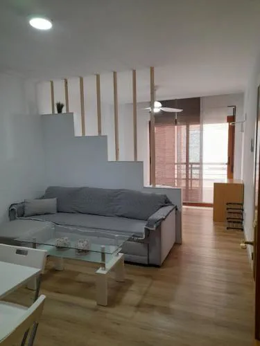Cómodo aparta estudio céntrico en Alicante