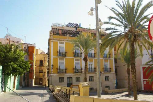 Edificio Amarillo en el Barrio